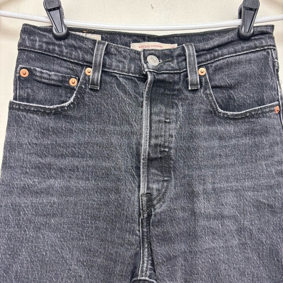 Levi’s Ribcage Straight Ankle Jeans - Picture 5 of 11